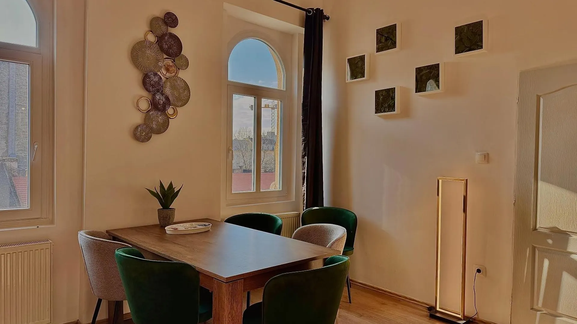 Baross Residence - Spacious Apt location